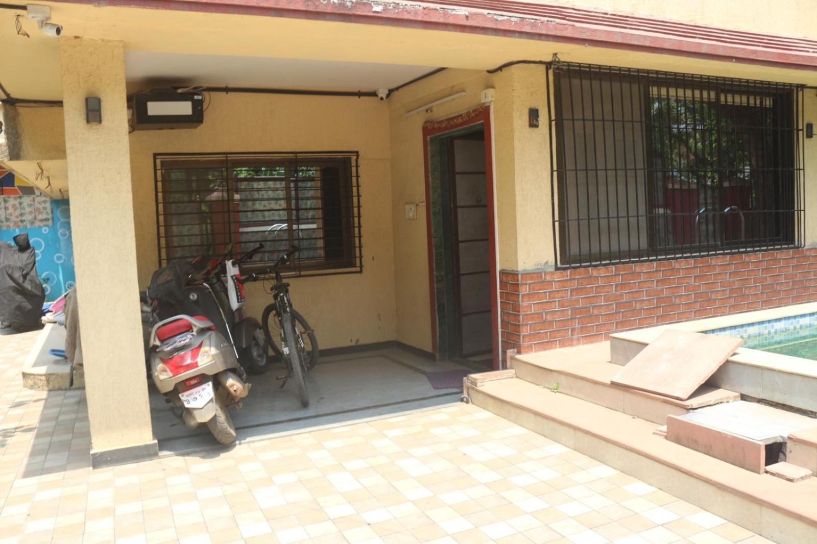 Hotel Phoenix Lonavala Exterior photo