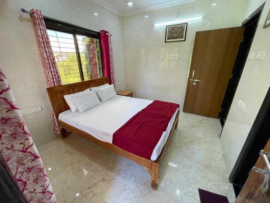 Hotel Phoenix Lonavala Exterior photo
