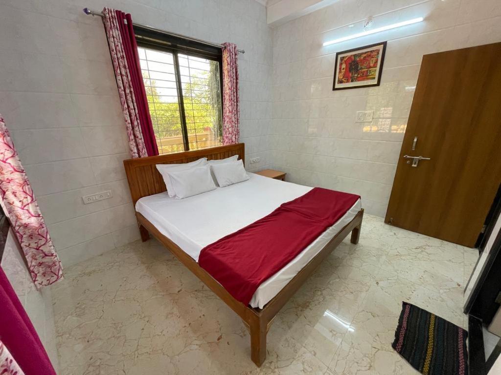 Hotel Phoenix Lonavala Exterior photo