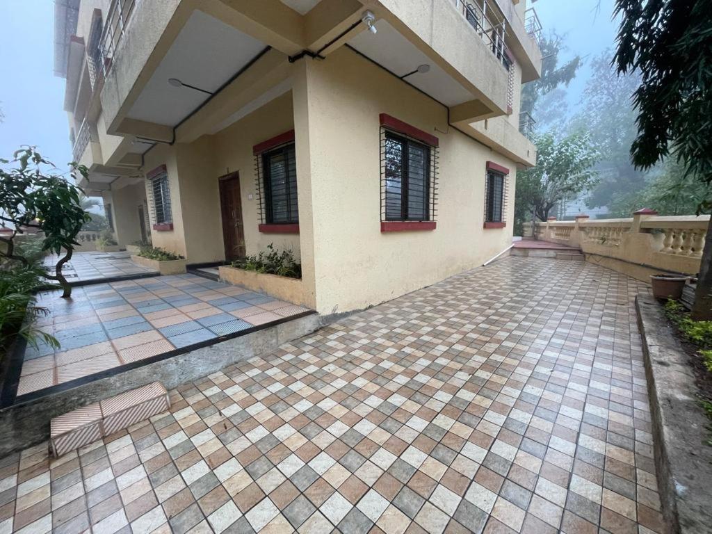 Hotel Phoenix Lonavala Exterior photo