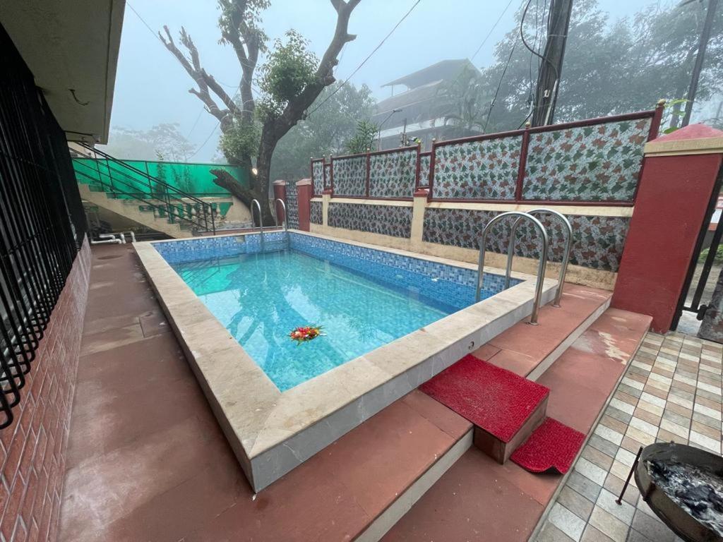 Hotel Phoenix Lonavala Exterior photo